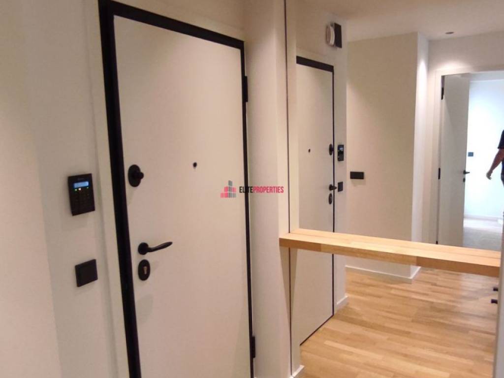 ΠΡΟΘΑΛΑΜΟΣ ΕΙΣΟΔΟΣ