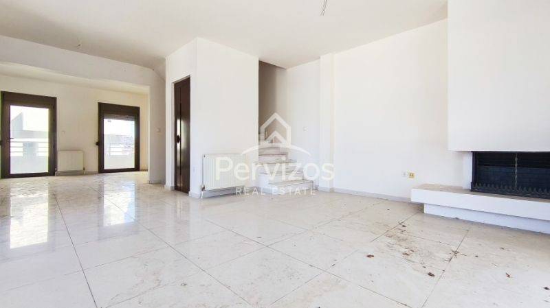 Σαλόνι,1ος όροφος