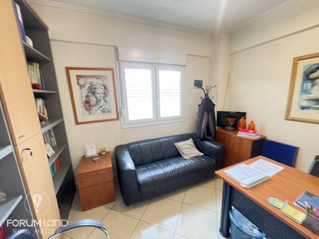 Forumland Real Estate, επαγγελματικός χώρος