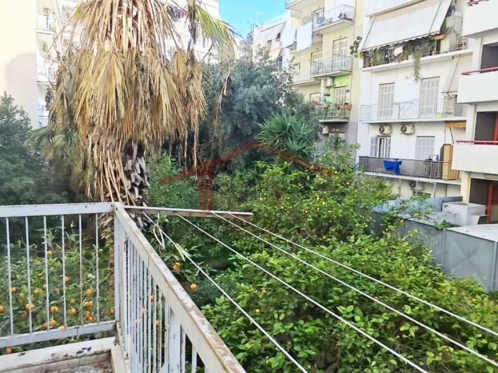 Θέα από μπαλκόνι