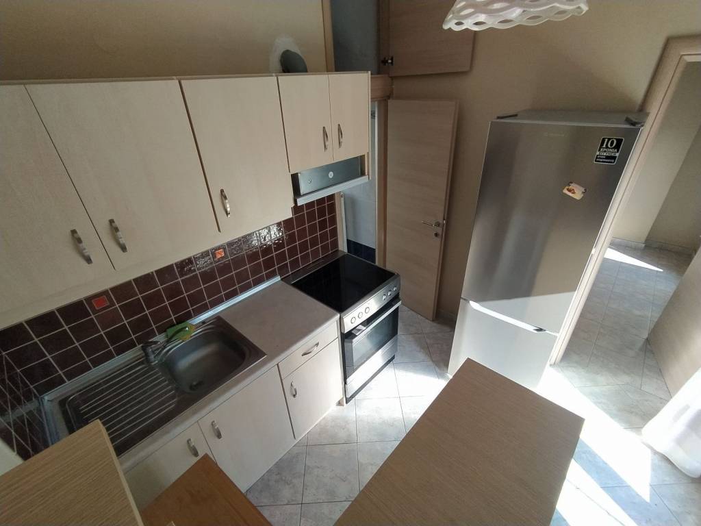 ANYPLACE MESITIKES YPERESIES