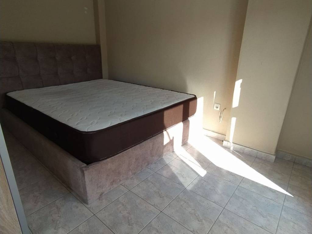 ANYPLACE MESITIKES YPERESIES