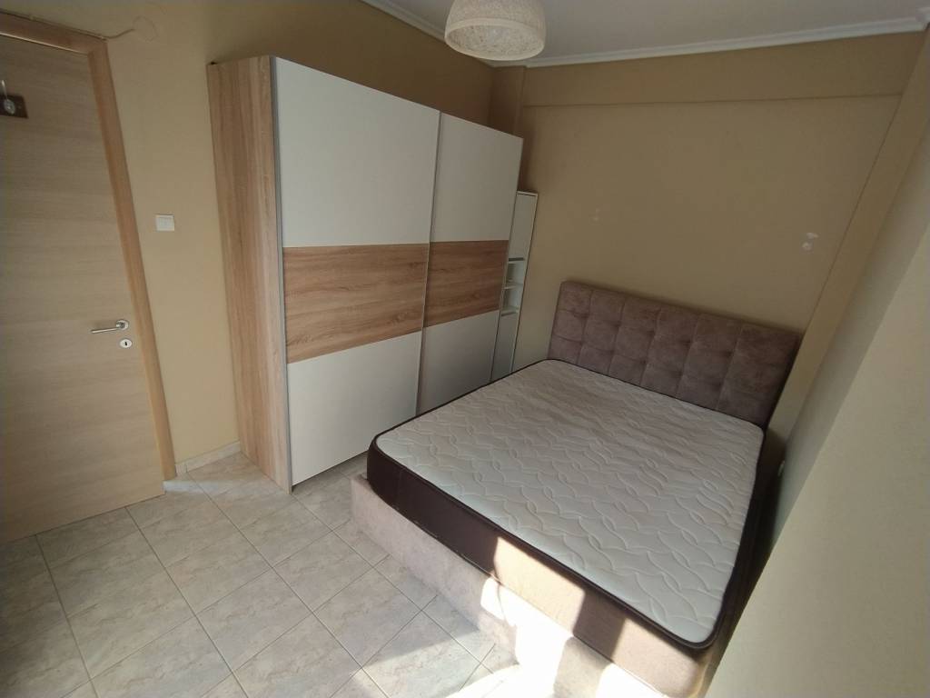 ANYPLACE MESITIKES YPERESIES