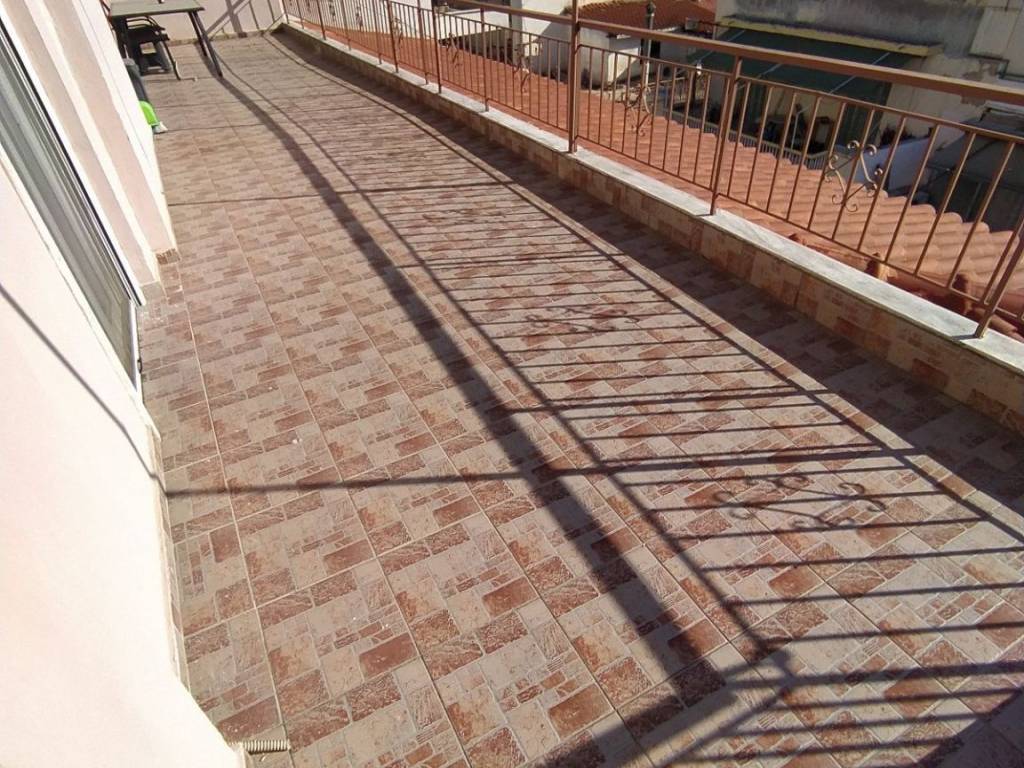 ANYPLACE MESITIKES YPERESIES