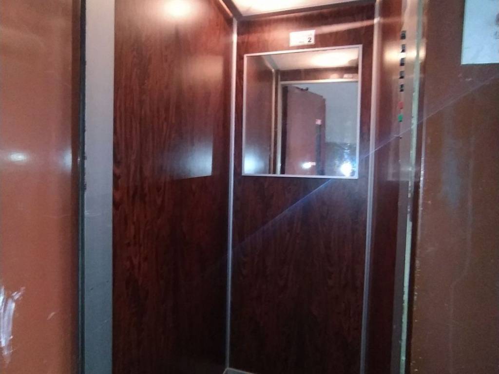 ANYPLACE MESITIKES YPERESIES