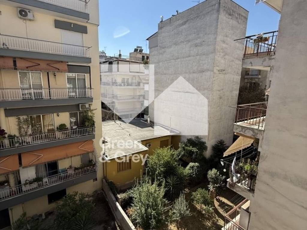 Θέα από μπαλκόνι