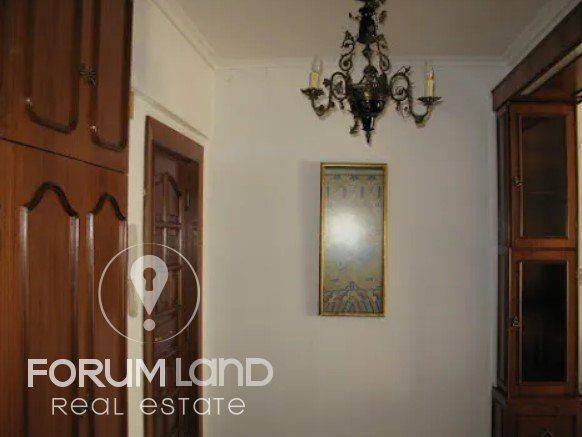 Forumland Real Estate, Είσοδος