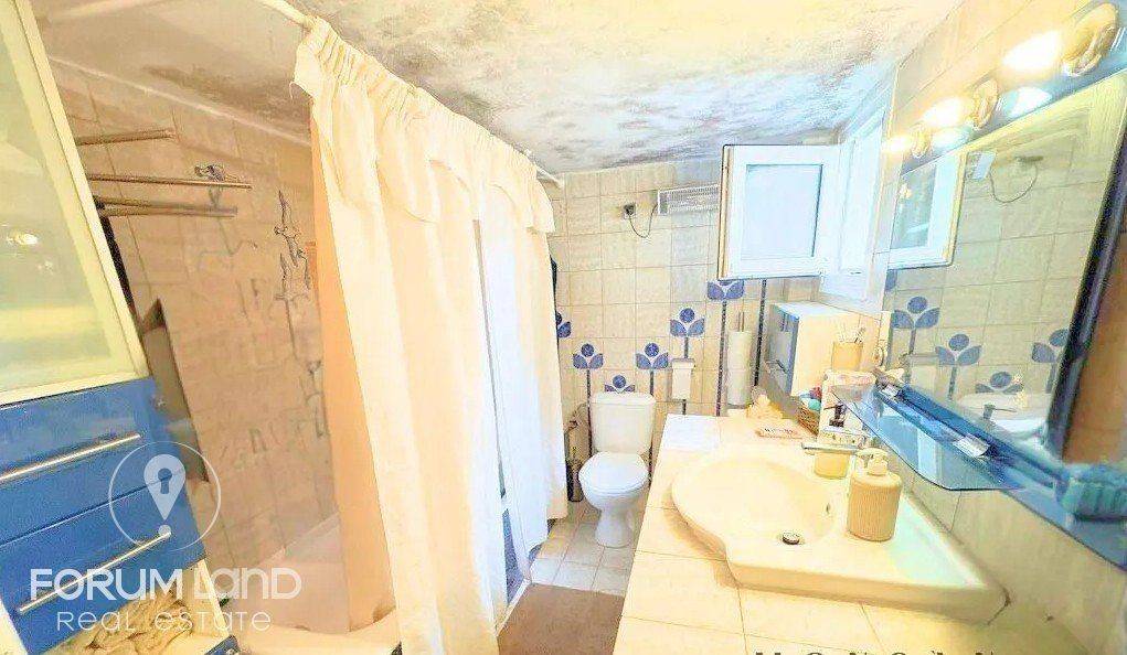 Forumland Real Estate, Μπάνιο