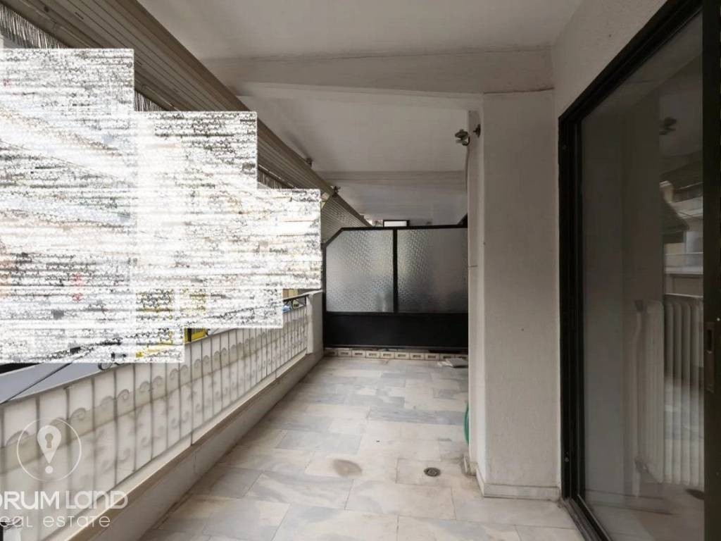 Forumland Real Estate, Βεράντες