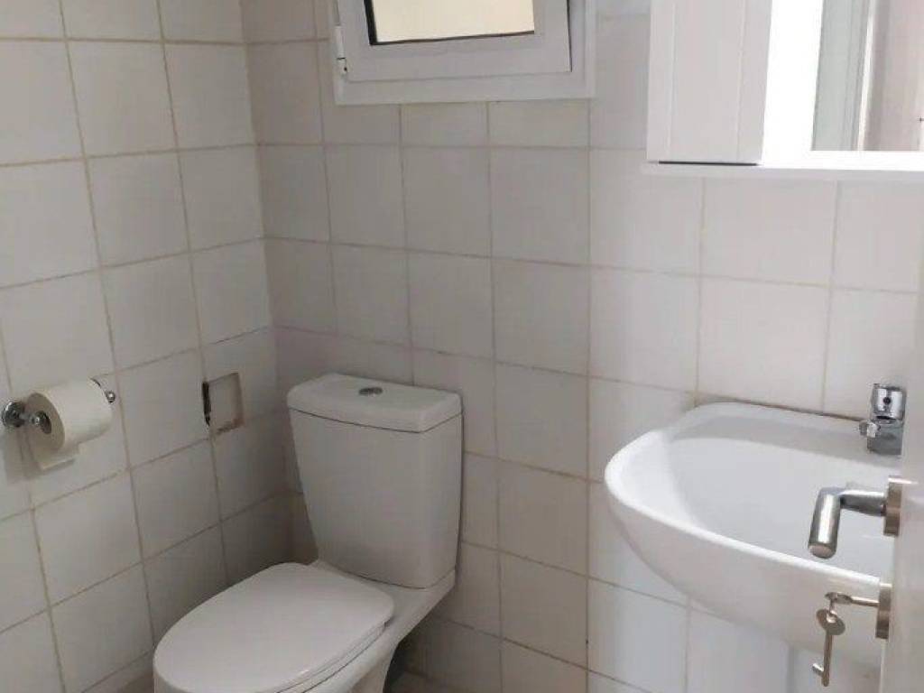 Forumland Real Estate, Μπάνιο