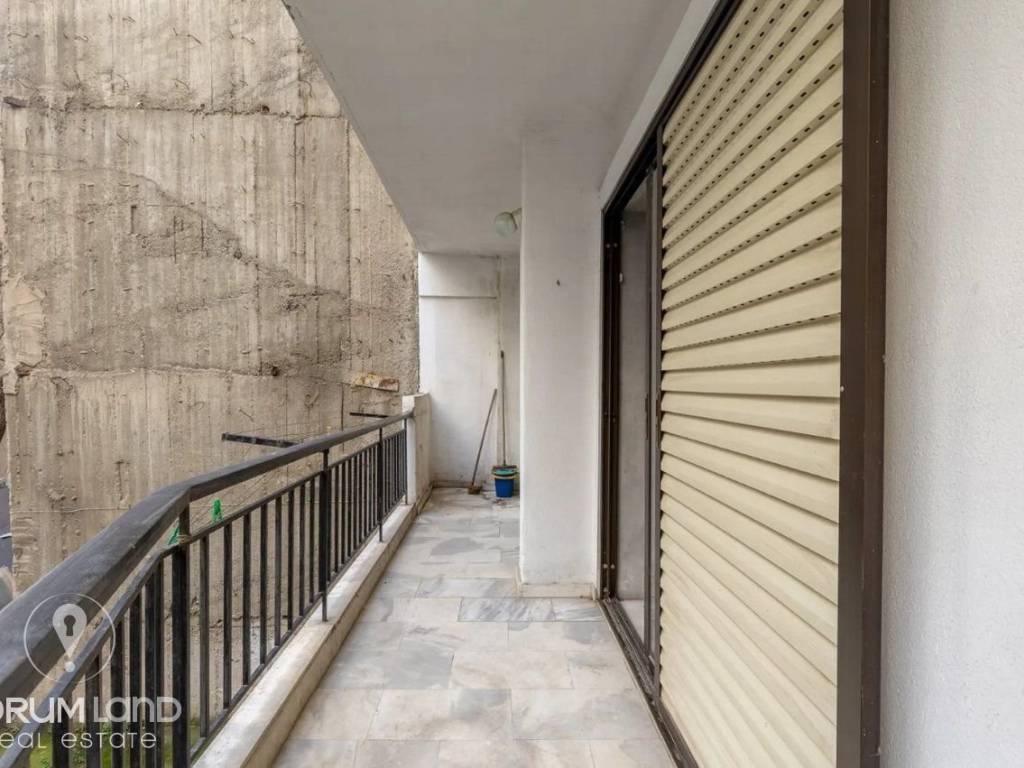 Forumland Real Estate, Βεράντες