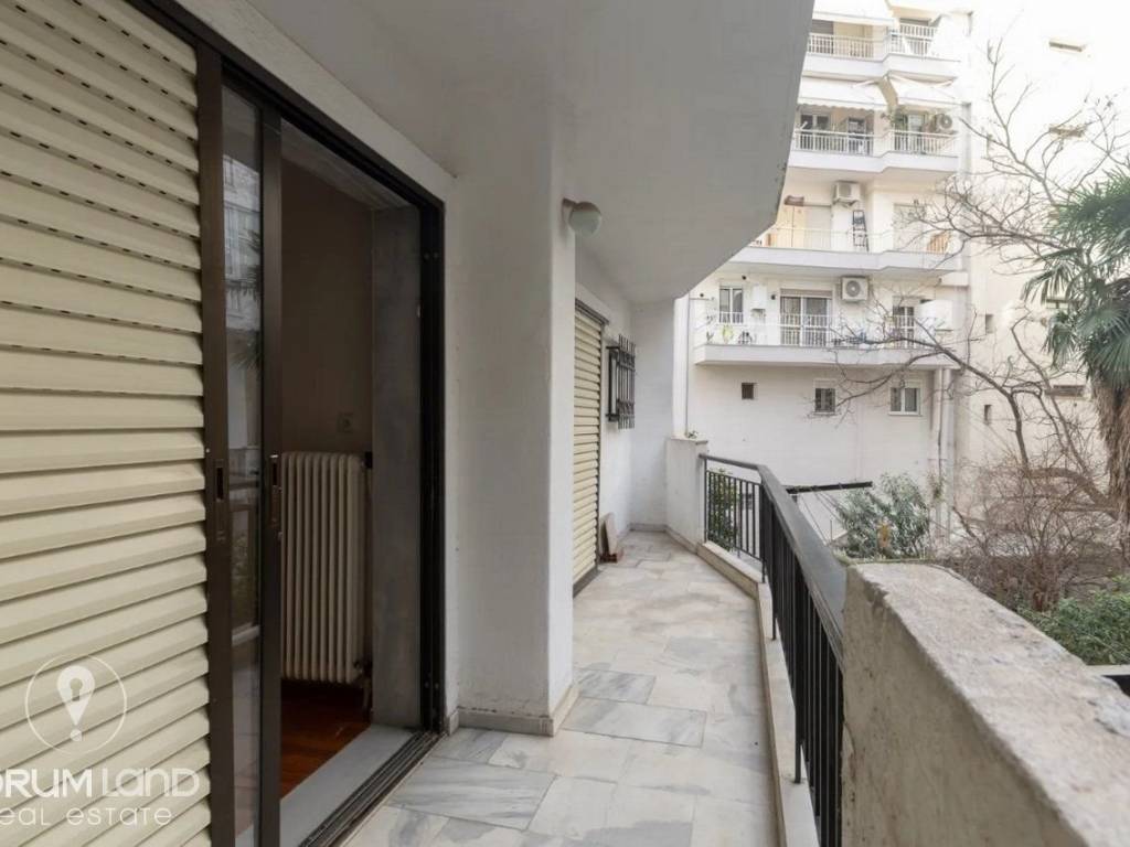 Forumland Real Estate, Βεράντες