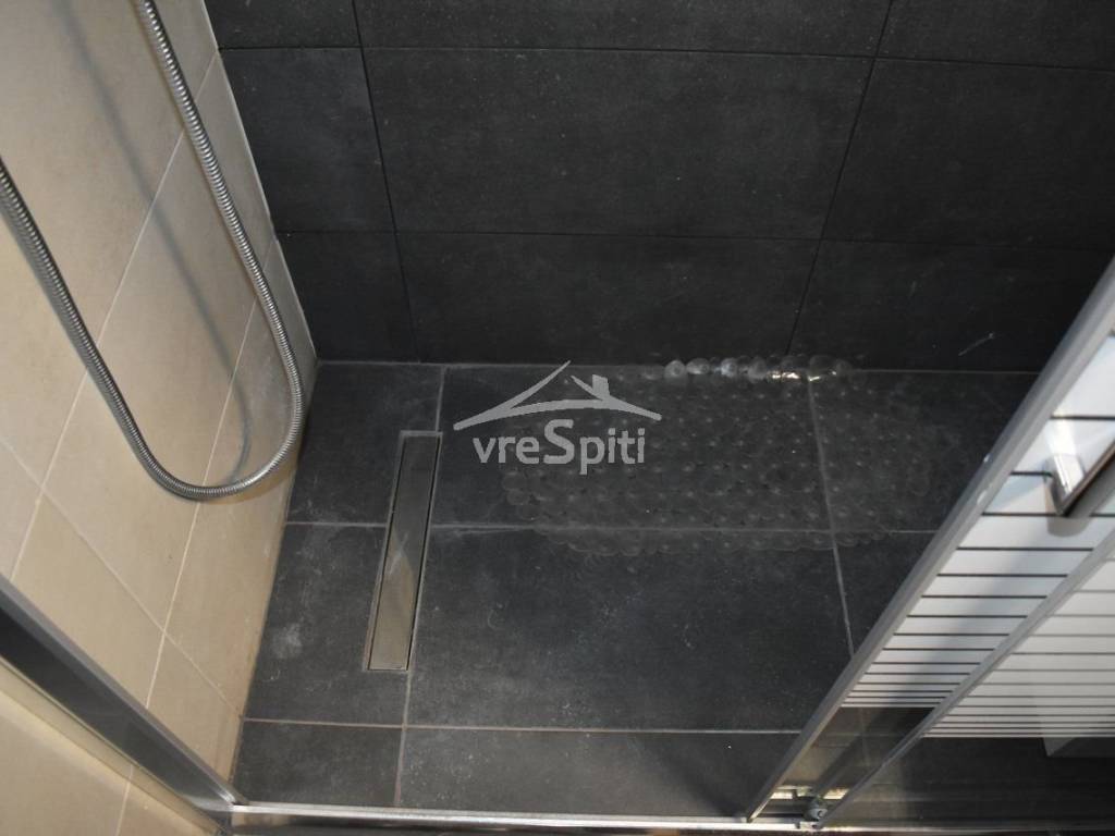 ΚΑΜΠΙΝΑ ΛΟΥΤΡΟΥ