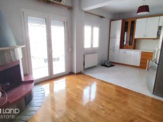 Forumland Real Estate, Σαλόνι με τζάκι