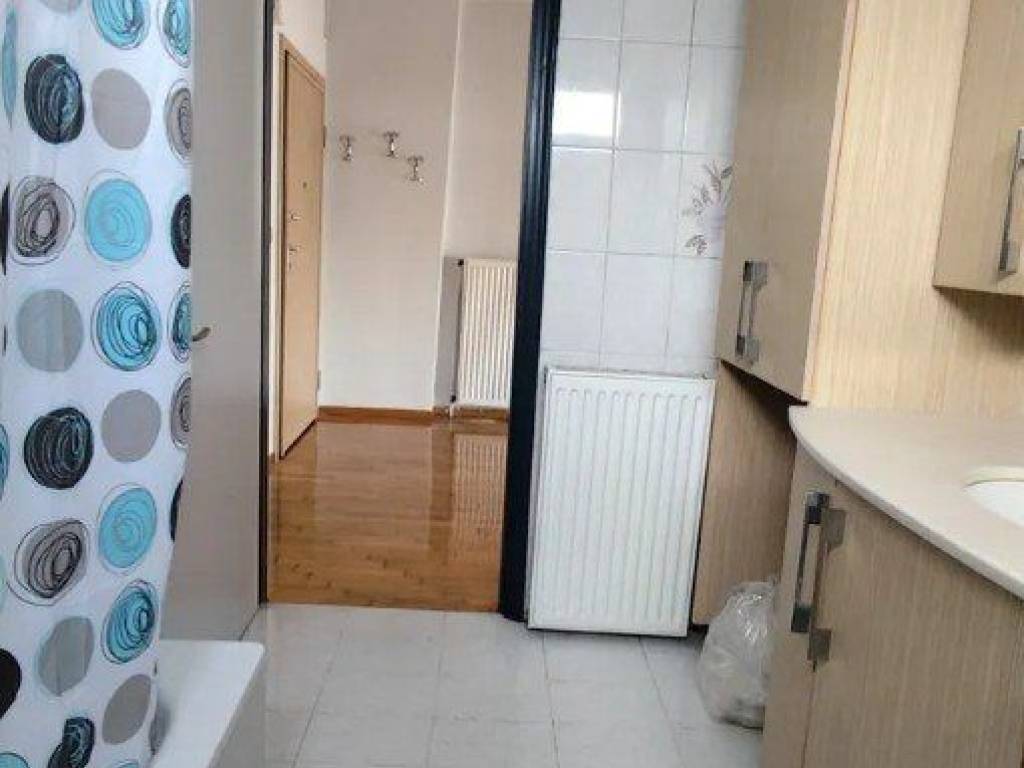 Forumland Real Estate, Μπάνιο