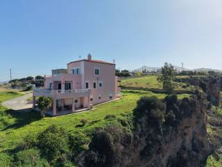 Diamorphose exoterikon epipedon kai kyrias berantas