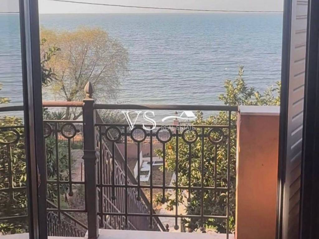 Θέα απο μπαλκόνι