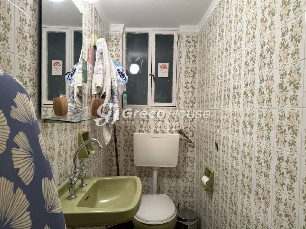 Διαμέρισμα με 2 Υ/Δ προς πώληση Παγκράτι