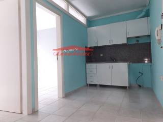 ΞΕΧΩΡΙΣΤΗ ΚΟΥΖΙΝΑ