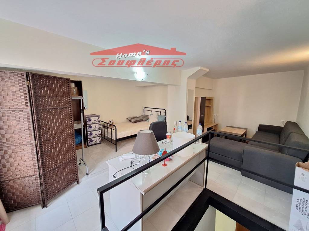 ΣΑΛΟΝΙ-ΥΠΝΟΔΩΜΑΤΙΟ