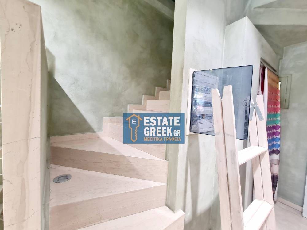 ανακαινισμένο Κατάστημα 114τ.μ. με πρόσοψη 3μ. σε ισόγειο 3 επιπέδων