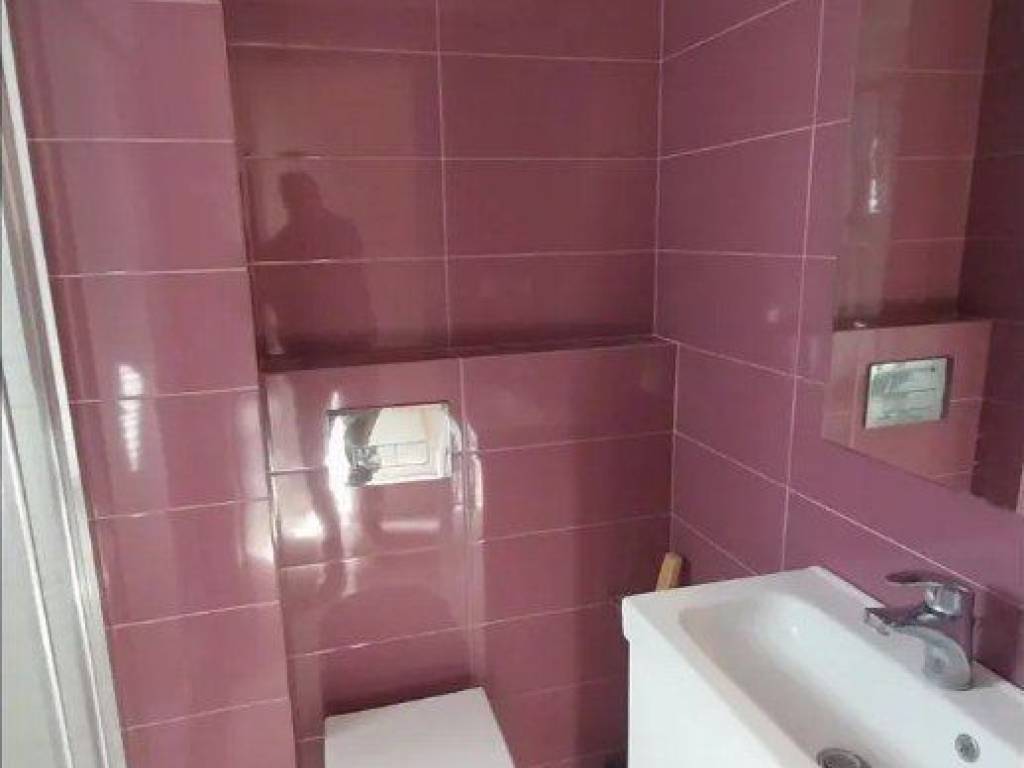 Forumland Real Estate, Μπάνιο