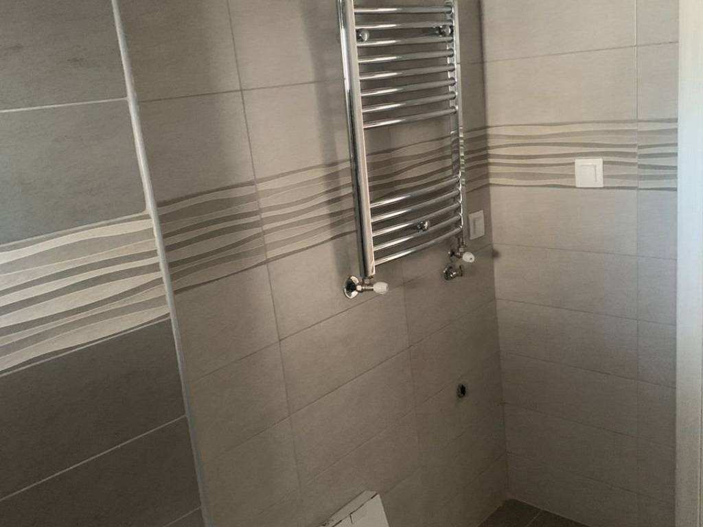 Forumland Real Estate, Μπάνιο