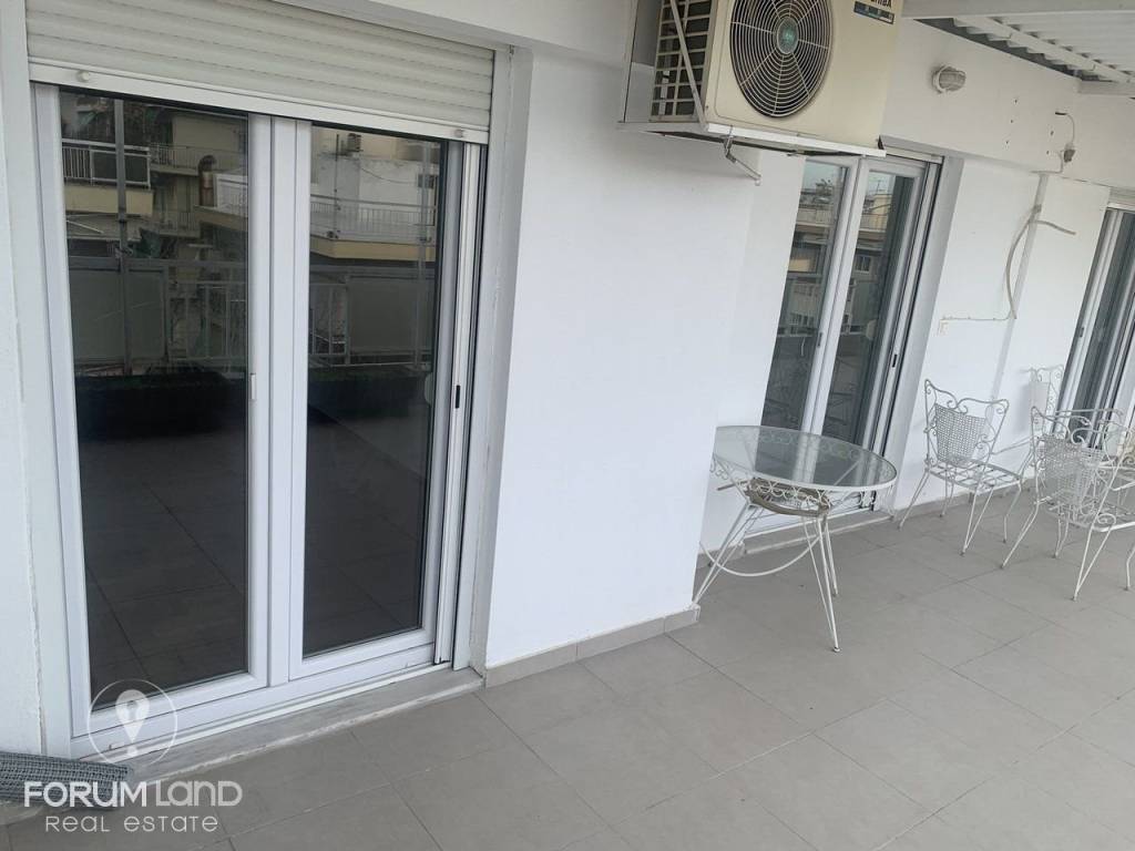 Forumland Real Estate, Βεράντες