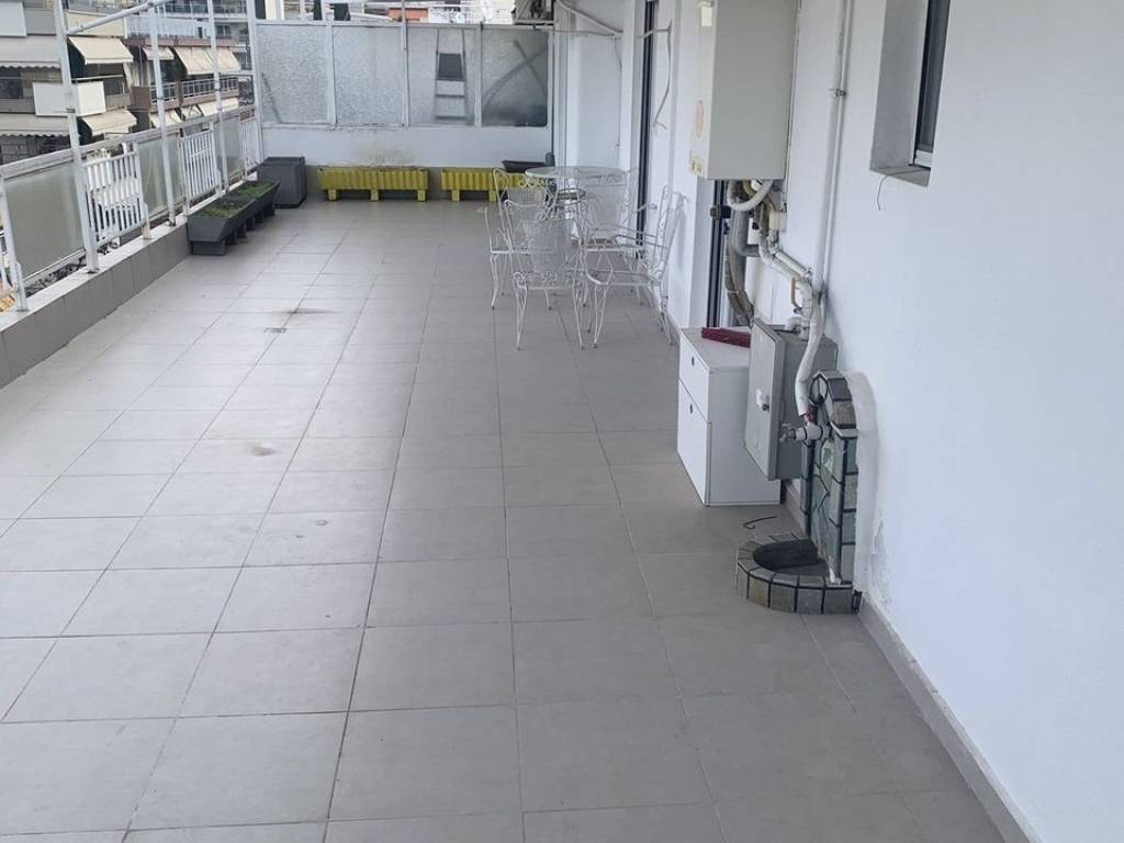 Forumland Real Estate, Βεράντες