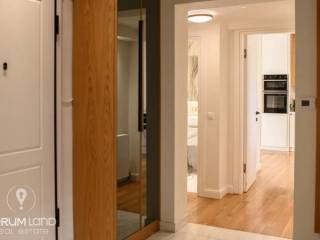 Forumland Real Estate, Διάδρομος