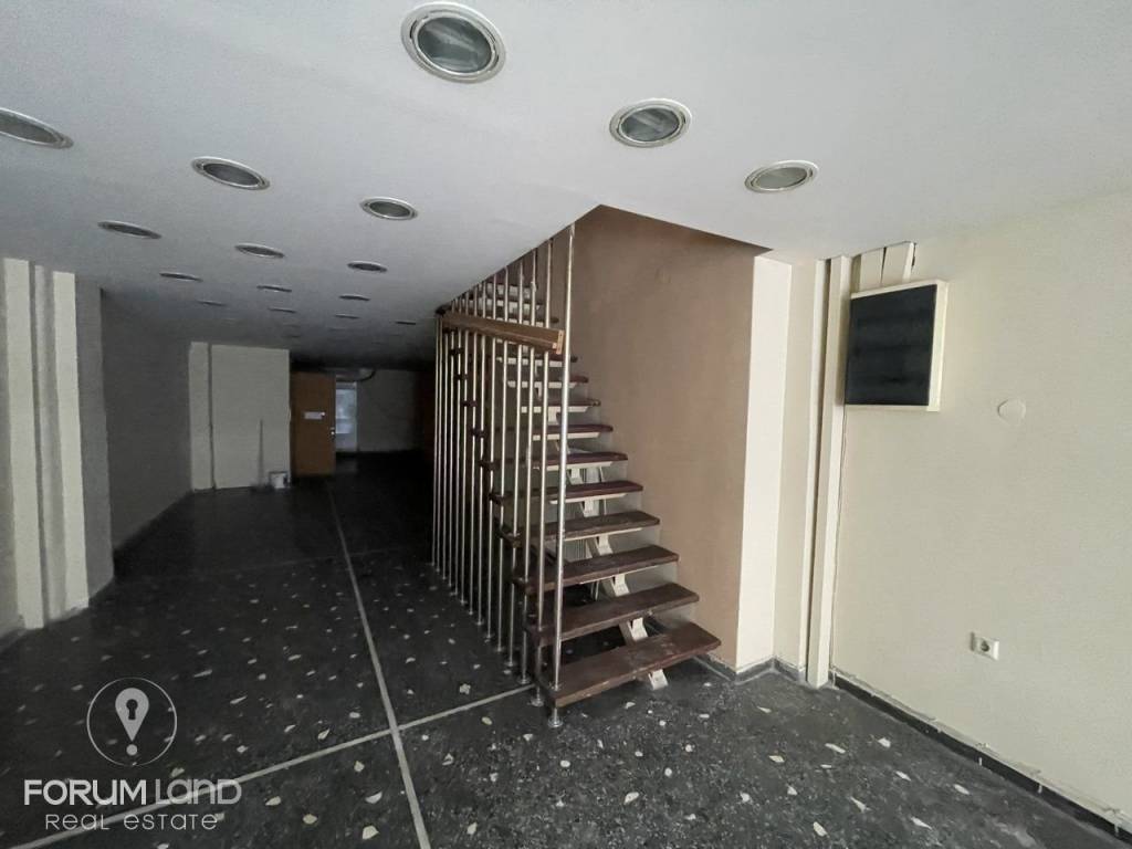 Forumland Real Estate, ισόγειο κατάστημα