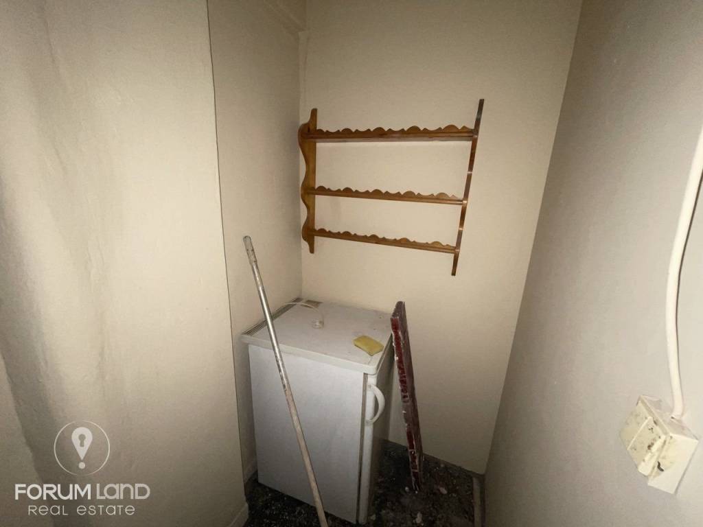 Forumland Real Estate, Αποθήκη