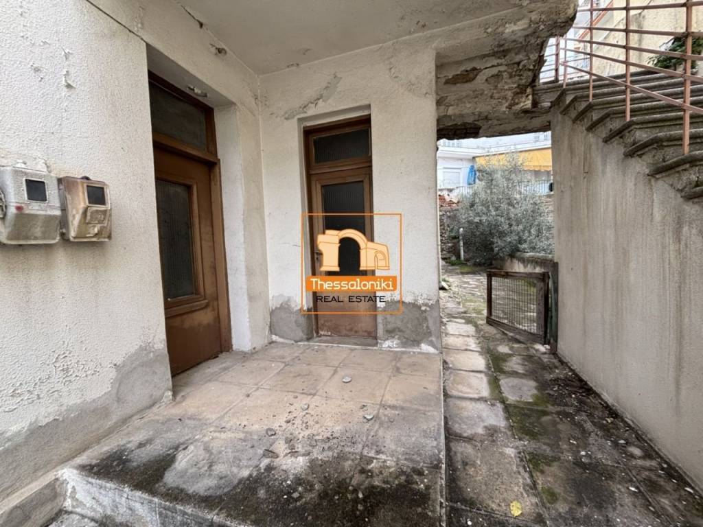 Παναγία Φανερωμένη, Μονοκατοικία