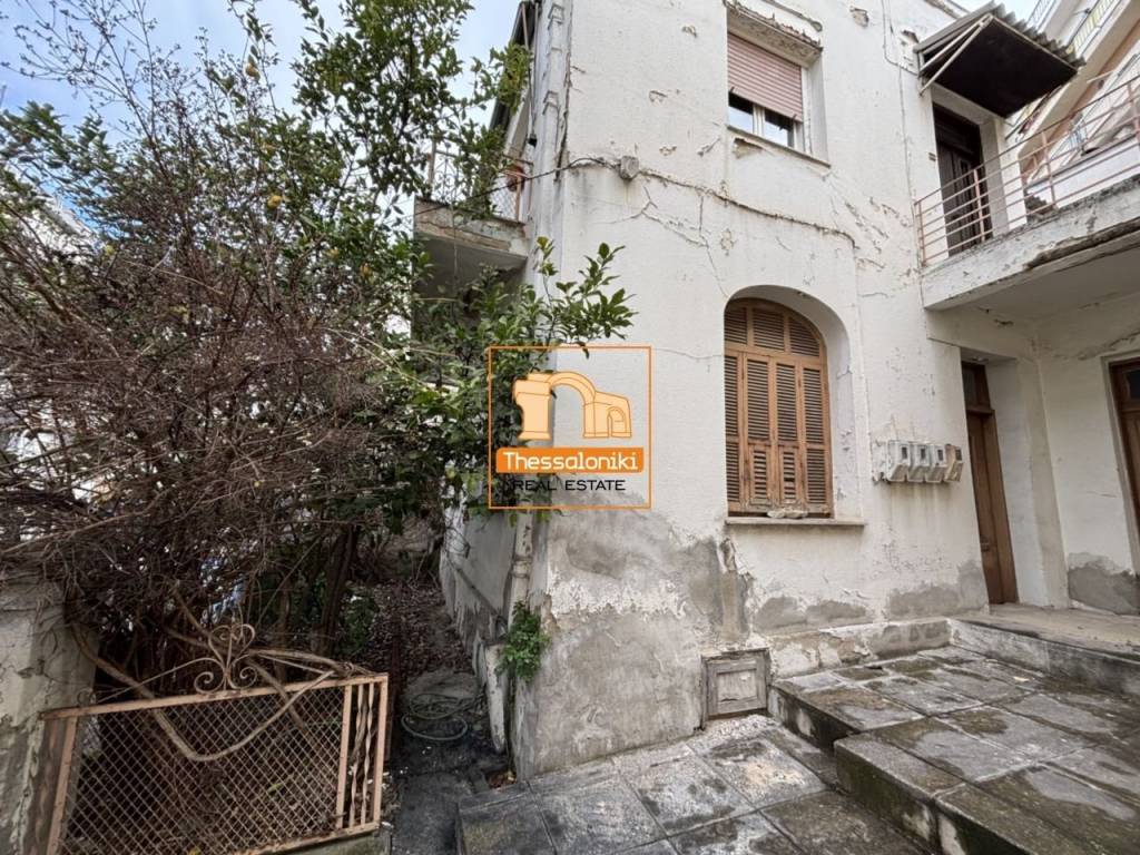 Παναγία Φανερωμένη, Μονοκατοικία