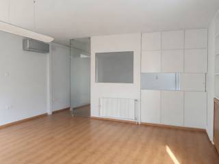 Aithoysa grapheioy kai ypodoches