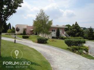 Forumland Real Estate, Exoterike Opse