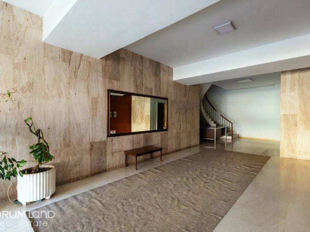 Forumland Real Estate, Είσοδος Πολυκατοικίας