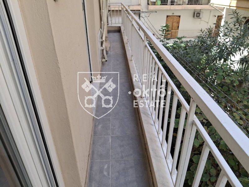 Μπαλκόνι πίσω