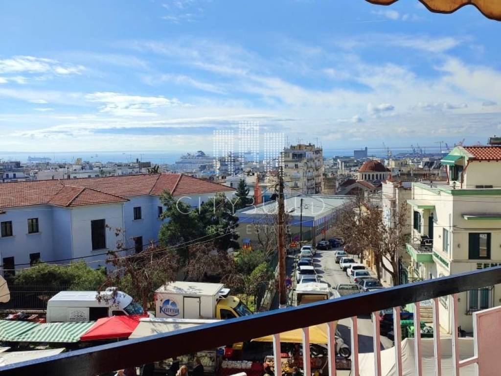 Θέα από μπαλκόνι