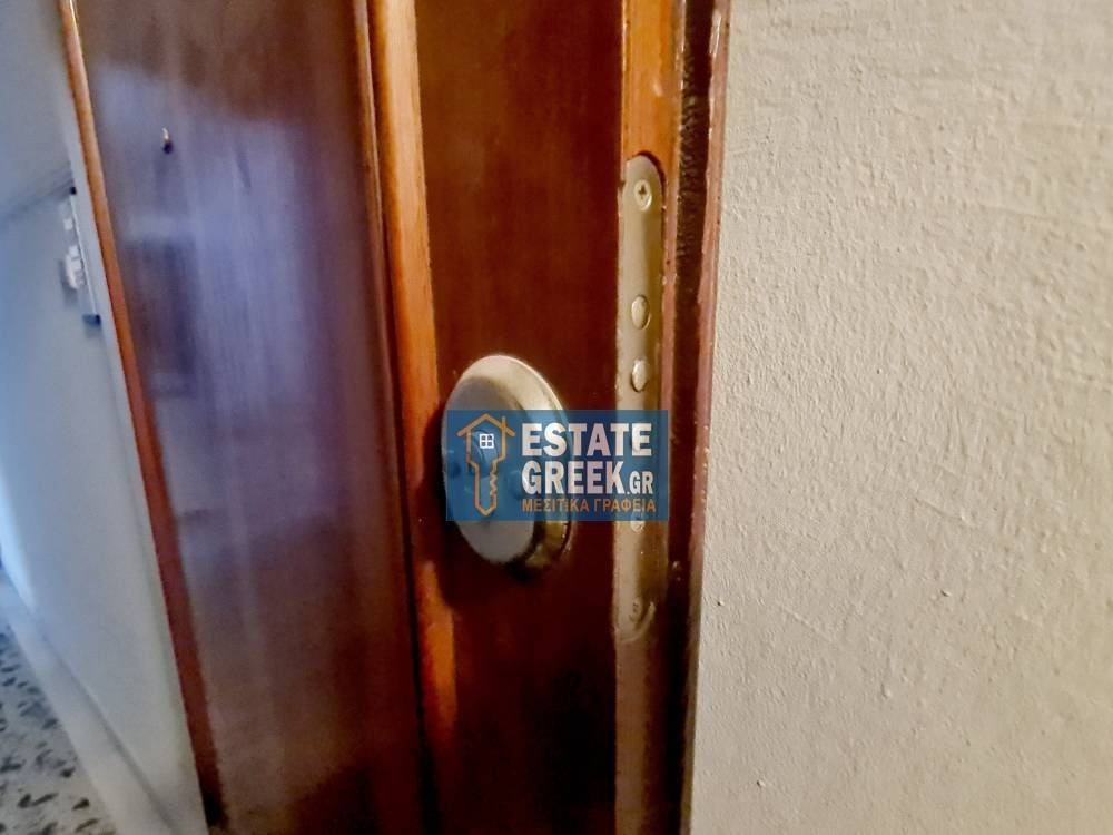 μερικώς ανακαινισμένη Γκαρσονιέρα 35τ.μ. στον 4ο όροφο