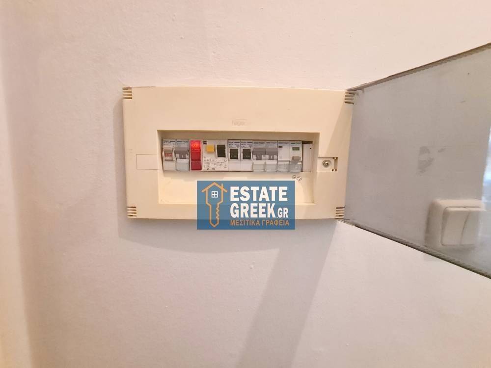 μερικώς ανακαινισμένη Γκαρσονιέρα 35τ.μ. στον 4ο όροφο