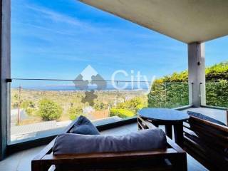 Θέα από μπαλκόνι