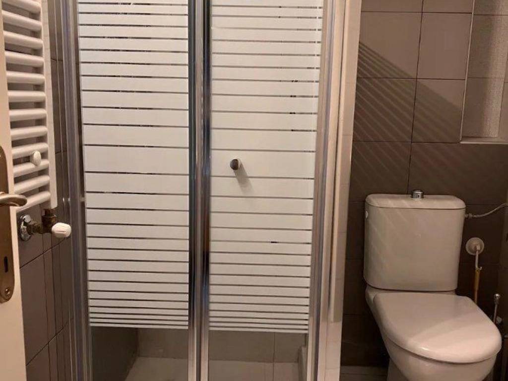 Forumland Real Estate, Μπάνιο