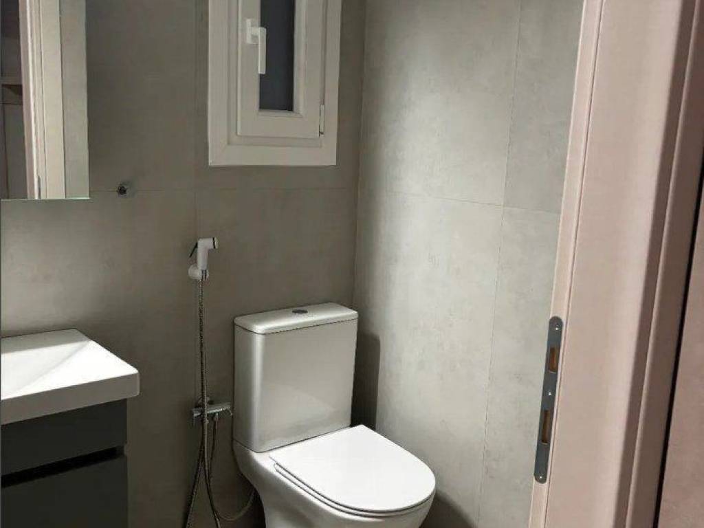 Forumland Real Estate, Μπάνιο