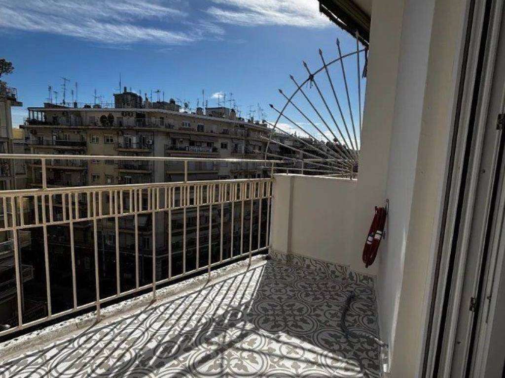 Forumland Real Estate, Βεράντες