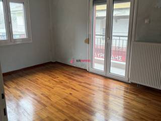 ΔΩΜΑΤΙΟ ΜΕ ΝΤΟΥΛΑΠΑ