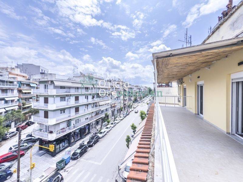 Θέα από μπαλκόνι