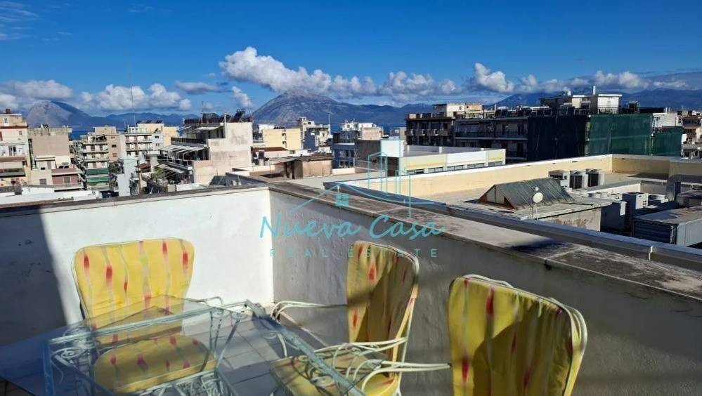 Θέα απο μπαλκόνι