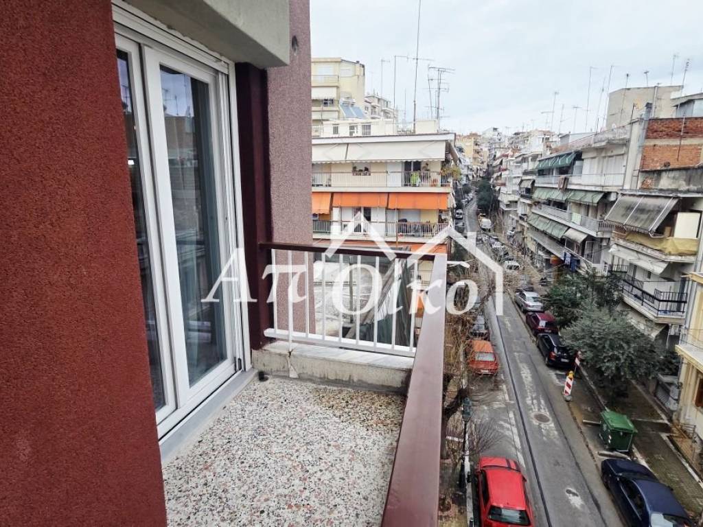 Θέα από μπαλκόνι