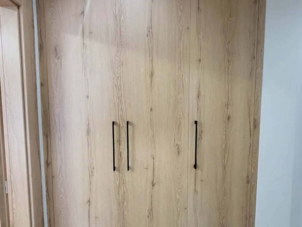 ΕΝΤΟΙΧΙΣΜΕΝΗ ΝΤΟΥΛΑΠΑ